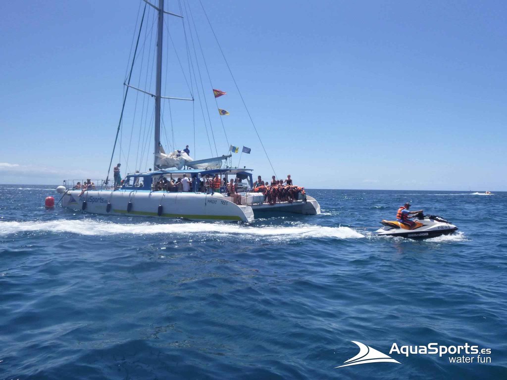 Catamarán Magic III
