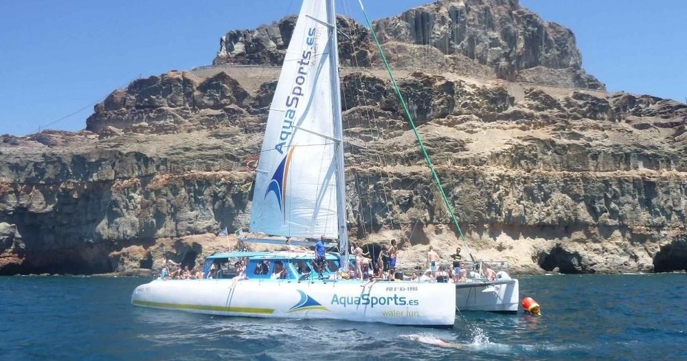 Catamarán Magic III