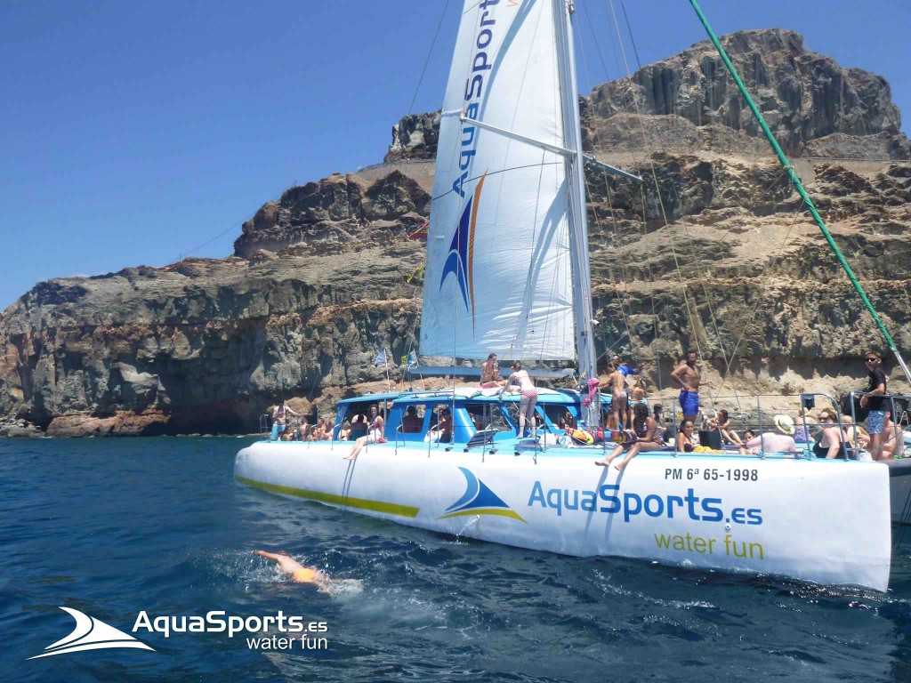 Catamarán Magic III
